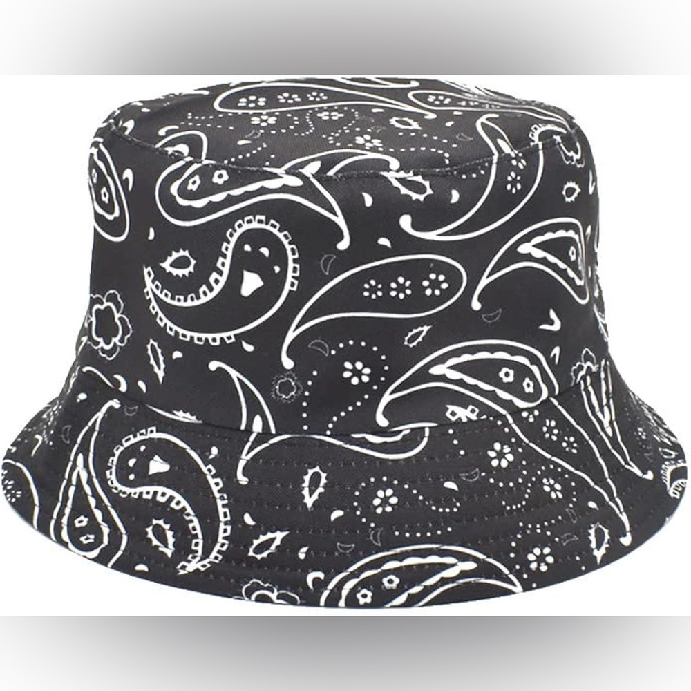 ORLY unixes Black and White Paisley Bucket Hat